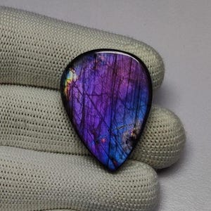 Cabochon di labradorite di prima qualità / Pietra preziosa sciolta di labradorite rosa viola / Cabochon di pietra di labradorite di fuoco unica / Labradorite naturale al 100%
