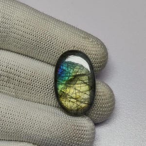 Cabochon verde labradorite unico e simpatico / Cabochon ovale labradorite arcobaleno / Pietra preziosa labradorite di prima qualità per la creazione di gioielli