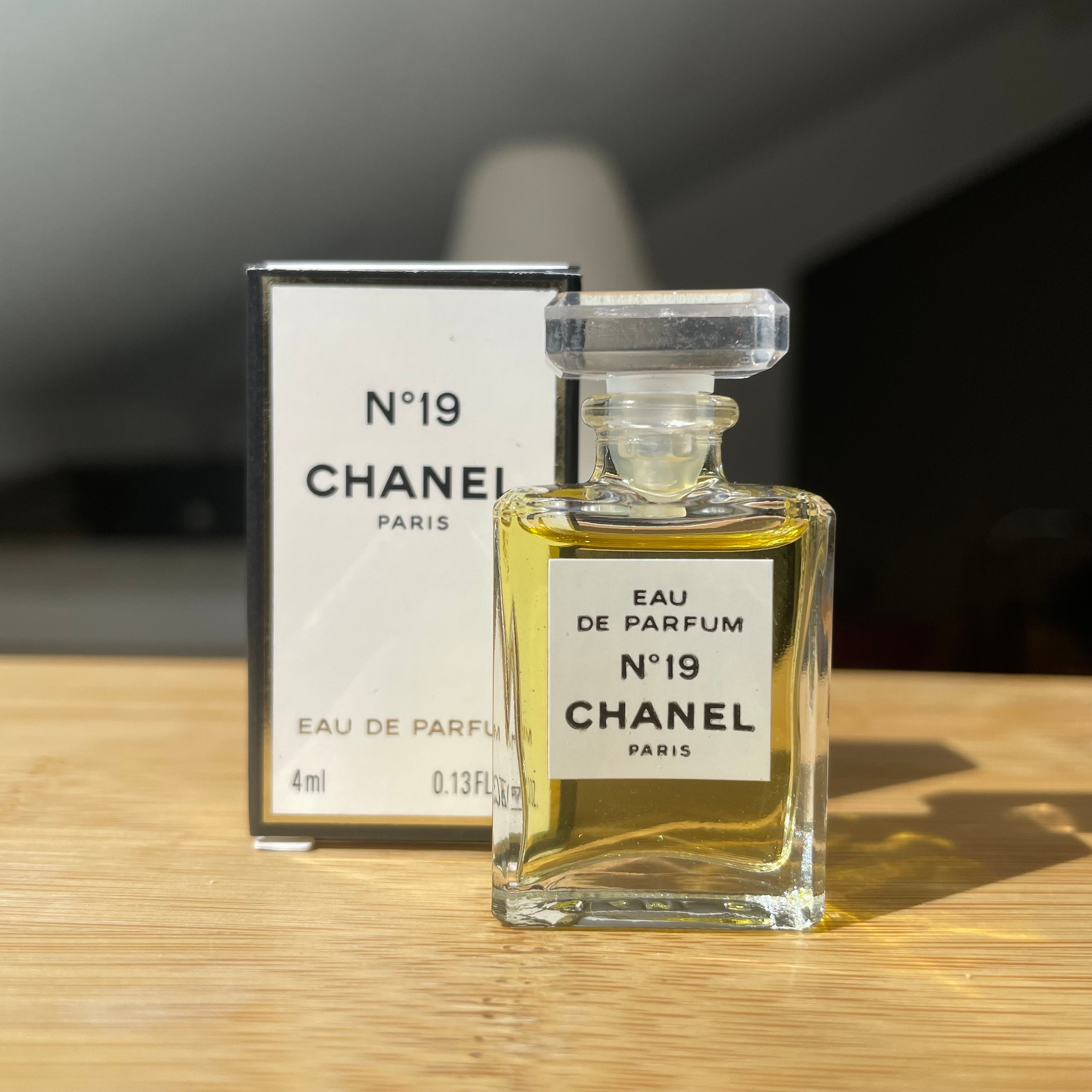 EXCEPTIONAL Vintage Chanel N5 Eau De Parfum Bottle 200ML 80s 