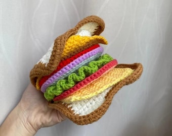 Set di sottobicchieri per sandwich all'uncinetto fatti a mano con strati di lattuga, formaggio, manzo, prosciutto, uovo, cipolla e pomodoro. Sottobicchieri assorbenti a forma di cibo, perfetti come regalo per la casa o per la cucina.