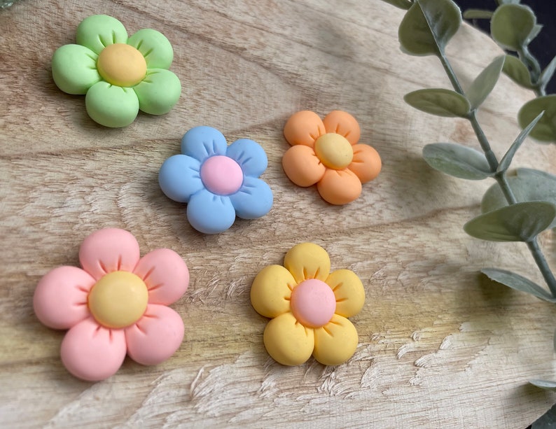 Magnets Flowers 5 pieces pastel l Ceramic Fridge magnets l Gift image 4