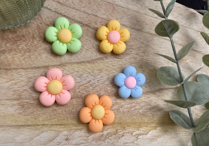 Magnets Flowers 5 pieces pastel l Ceramic Fridge magnets l Gift image 1