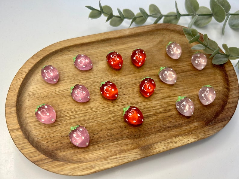 Magnete Erdbeeren 5 Stück transparent rosa l pink l rot Kühlschrankmagnete l Geschenk Bild 1