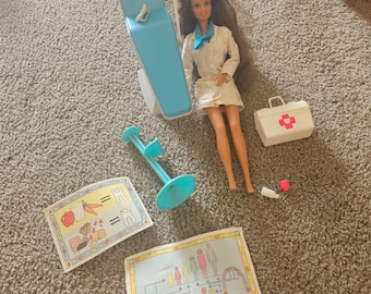 Vintage Barbie Zahnarzt Spielset mit Teresa Puppe