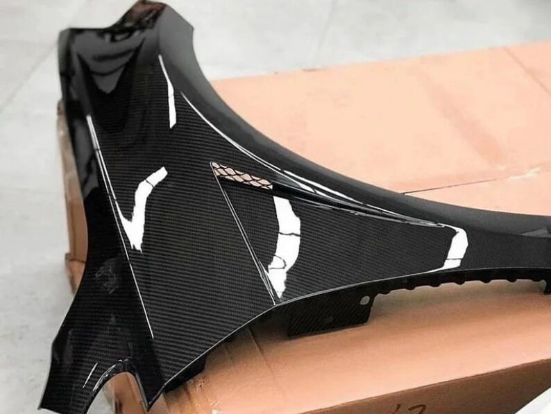 Volkswagen Golf / GTI / Golf R / MK7 MK7.5 Karbel Design Dry Carbon