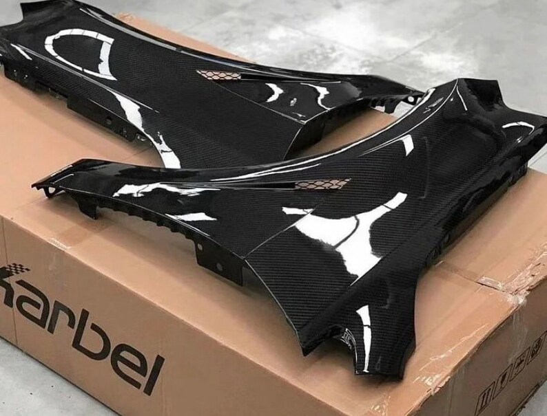 Volkswagen Golf / GTI / Golf R / MK7 MK7.5 Karbel Design Dry Carbon