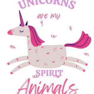Puede incluir: Un gráfico rosa y morado con un unicornio de dibujos animados y el texto "UNICORNS are my SPIRIT Animals".