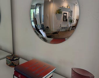 Handgemaakte bolle zilveren wandspiegel, grote ronde fisheye-spiegel, statement spiegel in space age-stijl, decoratie voor hal en woonkamer in mid-century modern stijl.