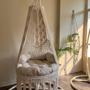 Macramé-schommelstoel, boho-hangstoel, handgemaakte katoenen touwstoel voor woonkamer, slaapkamer, balkon en modern interieur