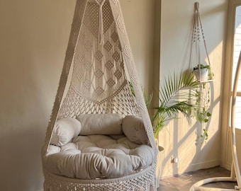 Macrame Swing Chair, Bohemian Hanging Seat, Handmade Cotton Rope Chair for Living Room, Bedroom, Balcony and Modern Home Decor