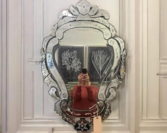 Royal Wall Mirror Crafted with Traditional Venetian Art Wall Hanging | Classic Glass Mirror for Home Decor