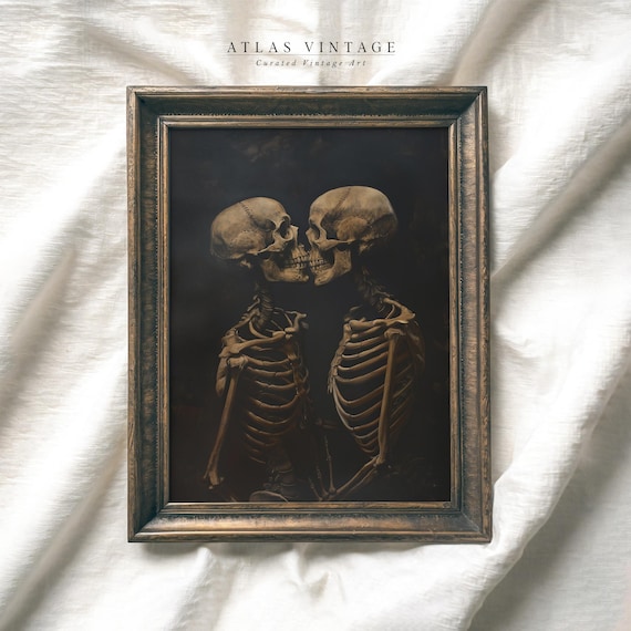 Vintage Skeleton Couple Kissing Painting, Spooky Halloween Print, Creepy Bedroom Decor Digital, Dark Academia Valentine Printable Wall Art