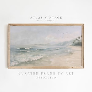 Puede incluir: Una pintura enmarcada de un paisaje marítimo con una playa, olas del océano y palmeras en el fondo. La pintura está en un marco de madera claro. El texto "ATLAS VINTAGE Curated Vintage Art" está en la parte superior de la imagen. El texto "CURATED FRAME TV ART - 3840X2160 -" está en la parte inferior de la imagen.