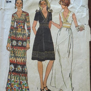 Simplicity 9707 Size 12 Bust 34 Inches 1970s Misses&#39; Dress Pattern