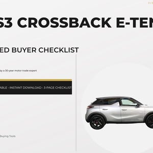 Op de afbeelding: Afbeelding van een zilverkleurige DS3 Crossback E-Tense auto. De tekst luidt "DS3 CROSSBACK E-TENSE" en "USED BUYER CHECKLIST". De checklist is een printbare, direct downloadbare, 3 pagina's tellende document.