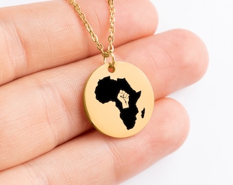 Halsband med hänge och höjd näve, Black Power Africa Map | Smycken med presenter från Black History och afroamerikanska män | Mynthänge med Black Lives Matter och BLM