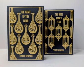 El nombre del viento y El miedo del hombre sabio de Patrick Rothfuss / Ediciones especiales de tapa dura de Kingkiller Chronicles