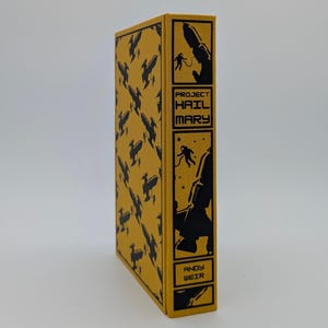 Project Hail Mary by Andy Weir | Clothbound Collector Edition | Sci-Fi image 5