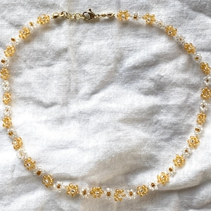 Flower choker in beige white handmade floral necklace floral beaded choker beaded choker handmade beaded necklace glass beads necklace