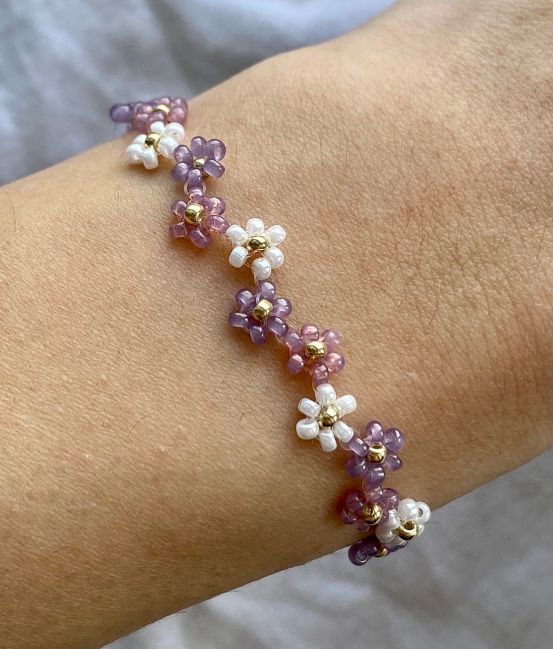 Bracelets floraux en zigzag dans trois teintes Violet