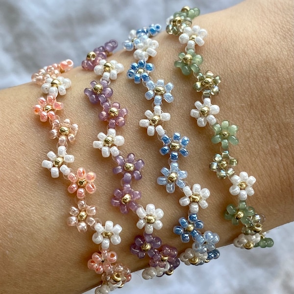 Bracelets floraux en zigzag dans trois teintes