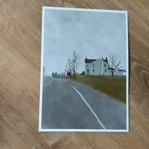 maison hantée sur une colline | Gothique | papier cartonné 5 x 7 | Effrayant | Horreur atmosphérique inquiétante | Horreur folklorique | Soirée brumeuse | Art hivernal