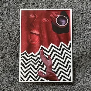 Impression d'art inspirée de Twin Peaks | David Lynch | Pavillon Noir, Chambre Rouge | Pendant ce temps | Laura Palmer | Café | papier cartonné 5 x 7 | Cadeau unique