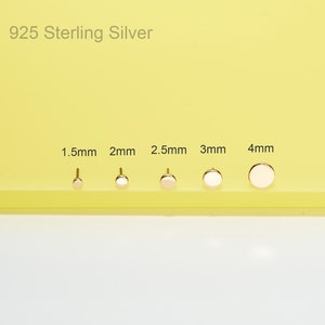 Piercing per naso/cartilagine/medusa/trago/conca/elica/senza perno a pressione, in argento sterling 925 e oro, con disco piatto.
