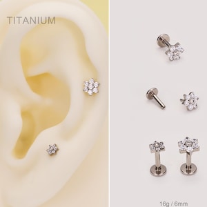 16G Titanium Threadless Flower Cartilage Stud/Minimalist Earring/Medusa Piercing/Flat Back/Tiny Push Pin Stud/Helix/Conch/Tragus/Nose Stud