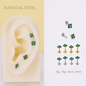 16g 18g vierblättriges Kleeblatt Gestüt / grüne CZ Blume Ohrringe / Push Pin Labret Gestüt / fadenlose flache Rückseite Ohrring / Knorpel Gestüt / Nasenpiercing / Helix