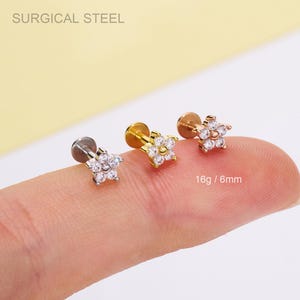 Clou de cartilage CZ fleur à filetage interne 16G/boucle d'oreille minimaliste/Helix/Tragus/piercing conque/boucle d'oreille à l'arrière plat/Petit clou en or/clous méduse