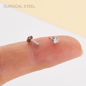 Brinco minimalista 16G 18G em aço cirúrgico com formato de coração e zircônia cúbica sem rosca/alfinete de pressão labret/parte plana para cartilagem/piercing no nariz/hélice/concha/tragus