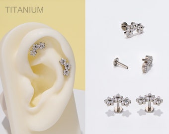 16G Titanium Three Flower Cartilage Stud Earring/Internally Threaded Labret/Helix/Tragus/Conch Piercing Stud/Flat Back Earring/Gift for her