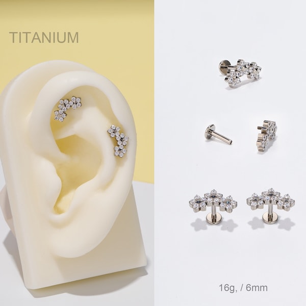 Boucle d’oreille 16G Titanium Three Flower Cartilage Stud/Labret fileté interne/Helix/Tragus/Conch Piercing Stud/Flat Back Earring/Cadeau pour elle