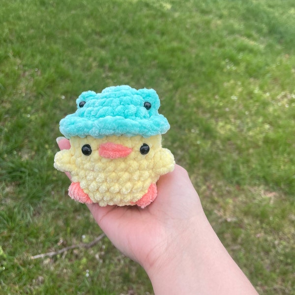 Mini Duck with Frog Hat Plushie, Crochet Baby Duck Plush, Amigurumi  Handmade Stuffed Animal Gift for Kids, Farm Animal Gift