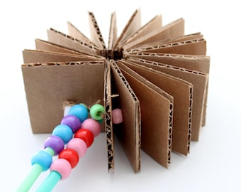 Juguete triturador de cartón para pájaros - Listo para enviar