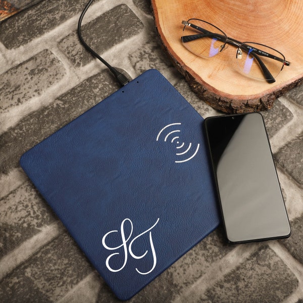 Personalized Wireless Charger Pad, Custom Charger Mouse Pad, Engraved Wireless Mouse Pad, Boss Gift, Leather Charging Mat, Gift For Dad