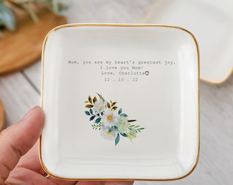Mom Jewelry Dish with Custom Text, Unique Trinket Dish, Floral Design Ring Dish, Sentimental Gift for Mother, Floral Art, Cute Gift Idea