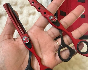 Tijeras de peluquero negras y rojas - Tijeras de acero inoxidable - Set profesional de peluquería