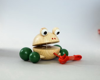 Mini Pull Toy (Frog, Dog or Ladybug)