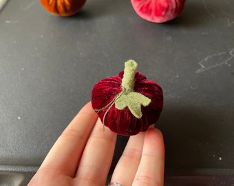 Crimson Red, Small Velvet Pumpkin Decoration, Silk Velvet, Fall Thanksgiving Home Decor, Miniature Pumpkins, Bowl Filler