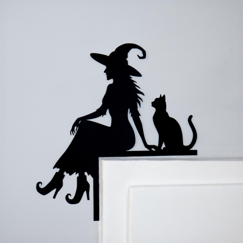 Witch door corner