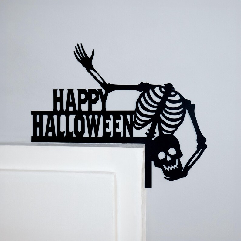 Happy Halloween door corner