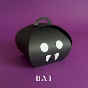 Bat treat box