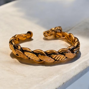 Handmade Pure Mens Copper Bracelet Unique Energy Healing Jewelry Gift for Him or Her Stylish Copper Bangle