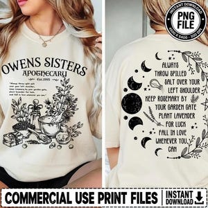 Può includere: Una felpa color crema con stampe grafiche nere. Il davanti mostra "OWENS SISTERS APOTHECARY Est. 1995" con illustrazioni botaniche. Il retro presenta fasi lunari, viticci floreali e il testo "ALWAYS THROW SPILLED SALT OVER YOUR LEFT SHOULDER KEEP ROSEMARY BY YOUR GARDEN GATE PLANT LAVENDER FOR LUCK FALL IN LOVE WHENEVER YOU CAN."