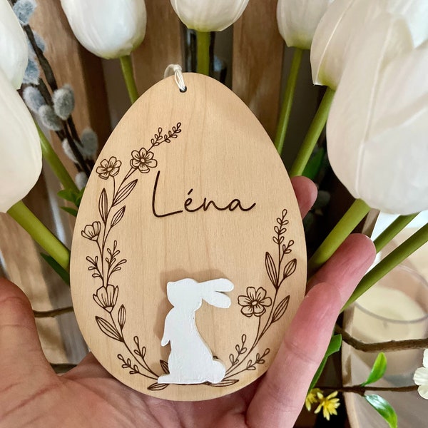 Médaillon/étiquette/décoration de Pâques personnalisé lapin et fleurs