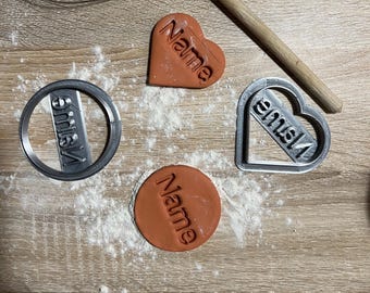 Personalisierbarer Keksausstecher mit Namen – Individuelle Plätzchen Ausstechform – Geschenkidee für Hobbybäcker - Herzform/Rund/Stern