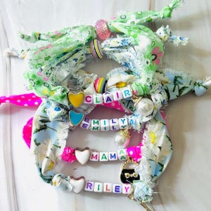 Pulsera de tela con nombre / Pulseras de tela personalizadas con dijes / Pulseras de tela con cuentas y palabras / Pulseras de tela con nombre