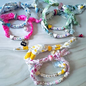 Pulseira com nome em tecido | Pulseiras personalizadas com pingentes em tecido | Pulseiras personalizadas com contas e palavras em tecido | Pulseiras de tecido com nome
